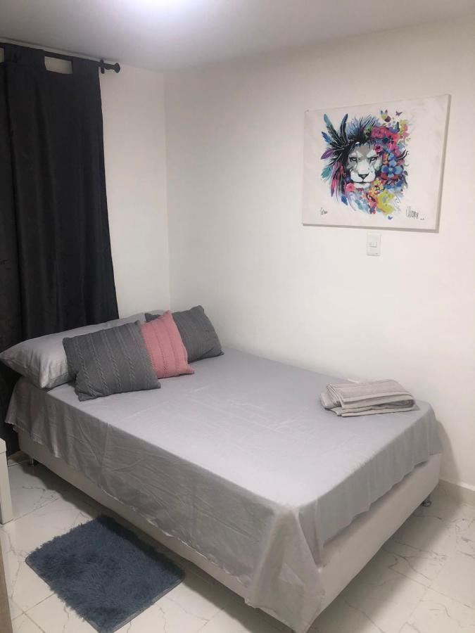 Habitacion Privada Hostel 790 Medellín Zewnętrze zdjęcie